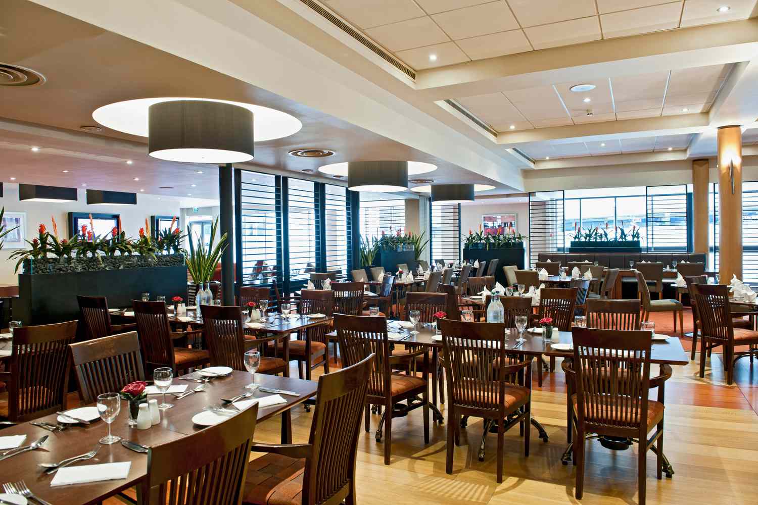 Restaurant dining setup